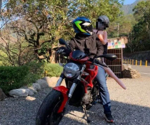Chàng trai khoe ảnh cùng bạn gái khỏa thân đi phượt, dân mạng 'ngã ngửa' ngay khi nhìn thấy nhan sắc thật của cô nàng