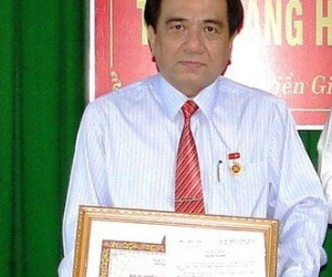 Bắt khẩn cấp Chánh Văn phòng sở Y tế Tiền Giang vì vòi tiền bác sĩ