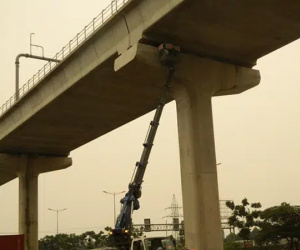 Thay gối cao su cho tuyến metro Bến Thành - Suối Tiên vừa bị rơi thế nào?