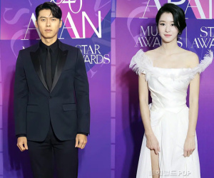 Thảm đỏ 'hot' nhất Kbiz: Hyun Bin lẻ bóng xuất hiện sau khi xác nhận hẹn hò, Seo Ye Ji khoe vai trần với váy xẻ táo bạo