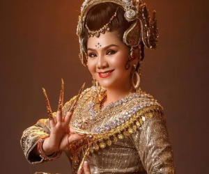 NSƯT Tú Sương: 20 năm sống với nỗi đau thể xác, cách xa chồng nửa vòng trái đất