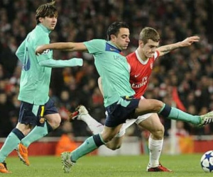 Jack Wilshere 'cà khịa' Xavi, Iniesta khi được hỏi về trận đấu năm xưa
