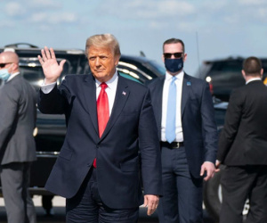 Florida khước từ đề xuất lấy tên ông Trump đặt cho sân bay