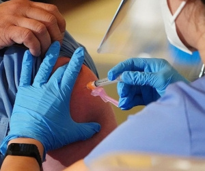 Moderna nghiên cứu vaccine chống chủng nCoV siêu lây nhiễm