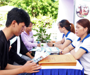 Sinh viên mới ra trường cần làm gì để nhanh có việc làm?