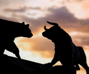 VN-Index 'thủng' mốc 1.100 điểm, 'bay hơi' toàn bộ thành quả từ đầu năm