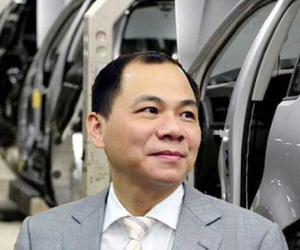 Đỏ sàn, bốc hơi vài chục tỷ USD, đại gia vẫn dồn dập báo lãi kỷ lục