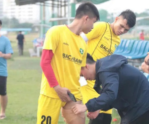 Phan Văn Đức dính chấn thương, SLNA đau đầu về lực lượng