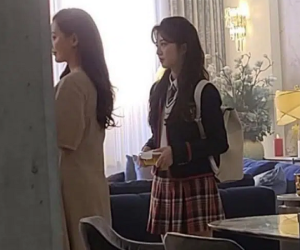 Cuộc chiến thượng lưu lộ phần 2: Oh Yoon Hee 'tái sinh' với tóc dài cực xinh, Bae Ro Na cũng sang không kém