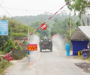 Thai phụ cùng con gái nhiễm nCoV tiếp xúc với nhiều người