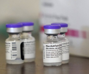 Mỹ 'thất lạc' 20 triệu liều vaccine Covid-19