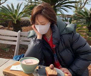 Hwang Jung Eum lần đầu lộ diện sau khi ly hôn chồng đại gia, diện mạo ra sao mà lên cả top Naver?