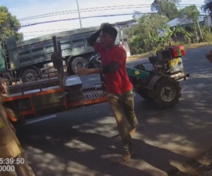Đắk Lắk: 'Ma men' cầm dao đuổi chém CSGT
