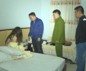 Hà Nội: Triệt phá đường dây mua bán dâm phục vụ tận nhà