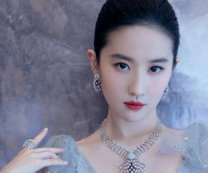 8 mỹ nhân Hoa ngữ bị chê là 'bình hoa di động'
