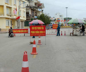 Cuộc sống bên trong thị trấn bị phong tỏa
