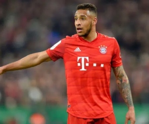 Sao Bayern Munich bị kỷ luật vì chống lệnh giãn cách để đi xăm hình
