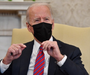 Biden dọa cấm vận Myanmar