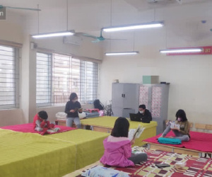 Cô giáo chủ nhiệm chia sẻ về cuộc sống bên trong khu cách ly trường Tiểu học Xuân Phương: 'Đón Tết trong này cũng không quá tệ, chỉ cầu mọi người bình an'