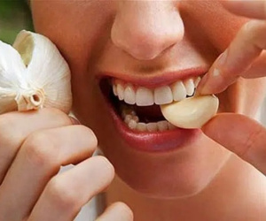 Tỏi có công dụng chống vi khuẩn, ngừa ung thư, nhưng 3 người này nhất định không nên ăn tỏi