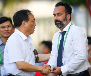HLV Fabio Lopez tuyên bố thắng kiện, bầu Đệ nói 'cứ chờ xem'