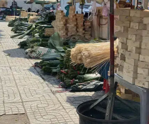 Chợ lá dong đông đúc nhất Sài Gòn chỉ còn vài người bán