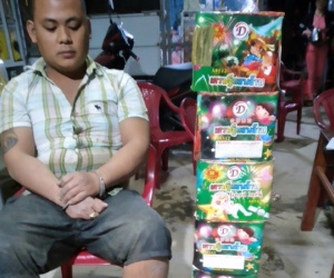 Vận chuyển pháo nổ đi tiêu thụ thì bị 'tóm'