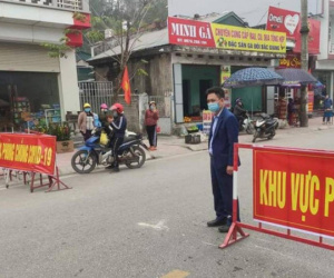 11 địa phương có dịch COVID-19: 'Không có chuyện ngăn sông cấm chợ'