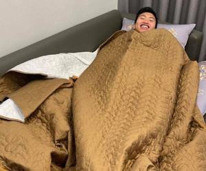 Văn Hậu đi ngủ 'chực' nhà Đức Chinh, cao quá nên nằm sofa cũng không vừa