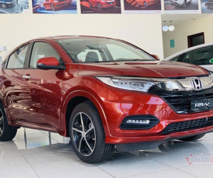 Cuối năm, săn ô tô giảm giá trăm triệu chơi Tết