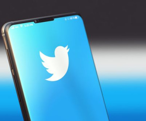Myanmar chặn Twitter, Instagram