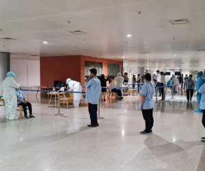 Đã có kết quả xét nghiệm 30 người tiếp xúc nhân viên sân bay mắc Covid-19