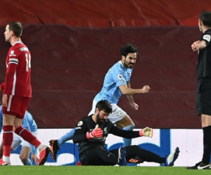 Thủ môn 2 lần 'tặng' bàn thắng cho đối thủ, Liverpool thua tan nát trước Pep Guardiola
