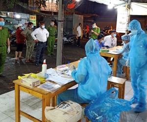 Ổ dịch sân bay Tân Sơn Nhất phức tạp khi có 15 F2 dương tính, TP.HCM xác định chống dịch xuyên Tết