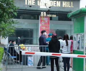 Trích xuất camera, BN 2009 ở CC Garden Hill (Hà Nội) không tự giác cách ly, 2 lần xuống tầng 1 chung cư gội đầu