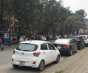 Cận Tết, tôi gửi ô tô hết nửa triệu mỗi ngày