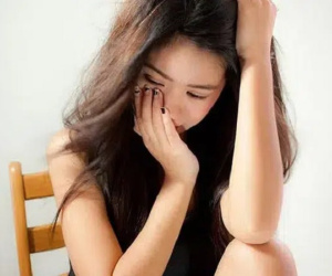 Phát hiện bạn trai sống như vợ chồng với tình cũ, cô gái kiên quyết chia tay sau màn đổ lỗi không đáng mặt đàn ông: 'Anh bị dụ dỗ...'