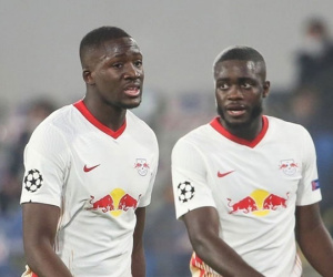 MU từ bỏ Upamecano, PSG lại chọc tức Barca