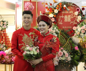 Đám cưới 'khủng' năm 2020 của dàn cầu thủ: Tổ chức 3 nơi, kiểm soát bằng thẻ từ, quà cưới 10 cây vàng, dây chuyền 800 triệu