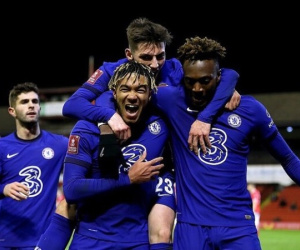 Chelsea chật vật vào tứ kết Cup FA