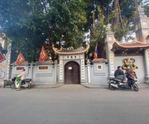 Lo ngại Covid-19, chùa Hà nổi tiếng linh thiêng đóng cửa không đón khách đầu năm