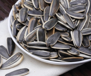Chuyên gia dinh dưỡng chia sẻ điều ít biết về các loại hạt sử dụng phổ biến ngày Tết