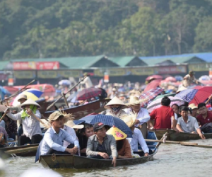 Hà Nội dừng toàn bộ hoạt động khai hội, không đón khách tham quan lễ hội Chùa Hương
