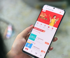 Người dân Sài Gòn chuyển sang sắm Tết online
