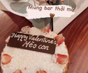 Sun Ht hạnh phúc khoe quà Valentine của bạn trai mới, bỏ ngoài tai chuyện bị 'ném đá' đúng mùng 1 Tết