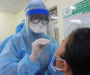 F1 đi chúc Tết khắp nơi, tiếp xúc với 93 người và không đeo khẩu trang