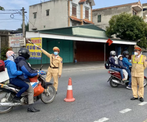 Người về Hải Dương ăn Tết vội vã rời đi trước 'giờ G' giãn cách xã hội