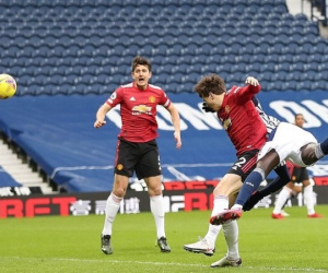 Man Utd hòa đội áp chót Ngoại hạng Anh
