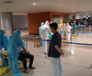 TP.HCM xét nghiệm COVID-19 người từ sân bay Nội Bài, Cát Bi