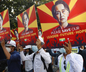 Quân đội Myanmar nới thời hạn giam giữ lãnh đạo Suu Kyi